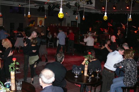 spgm/gal/Feesten/dansen.JPG